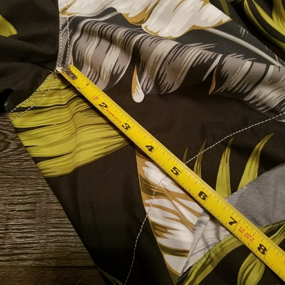 Lot of 2 Tommy Bahama swim trunks size Large 34 - Picture 7 of 8